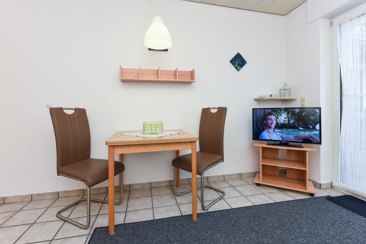 Ferienwohnungen Mit Terrasse Im Haus Seekieker Bensersiel Exterior photo