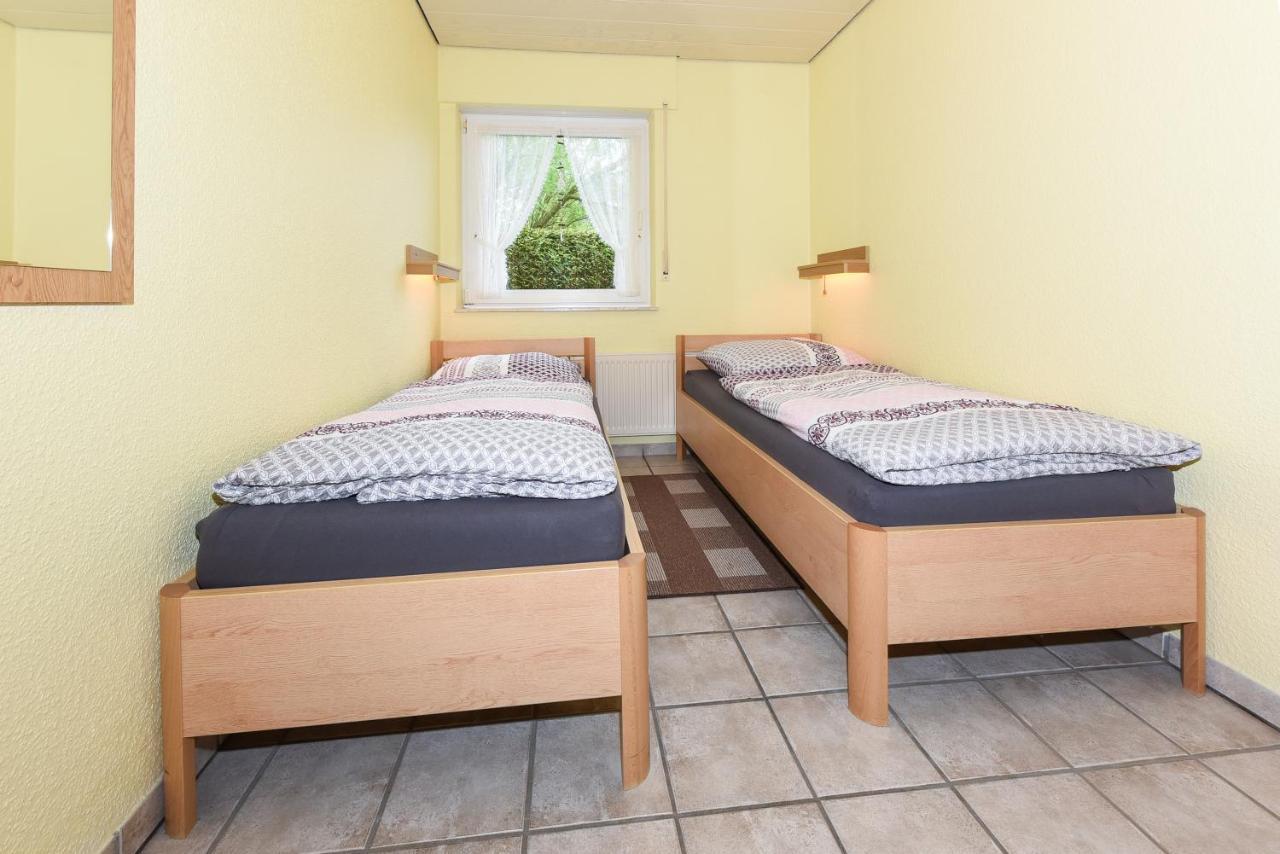 Ferienwohnungen Mit Terrasse Im Haus Seekieker Bensersiel Exterior photo