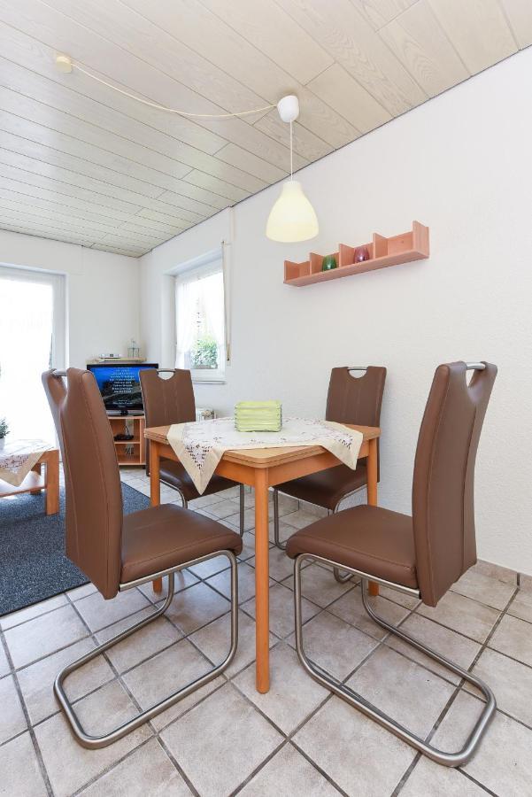 Ferienwohnungen Mit Terrasse Im Haus Seekieker Bensersiel Exterior photo