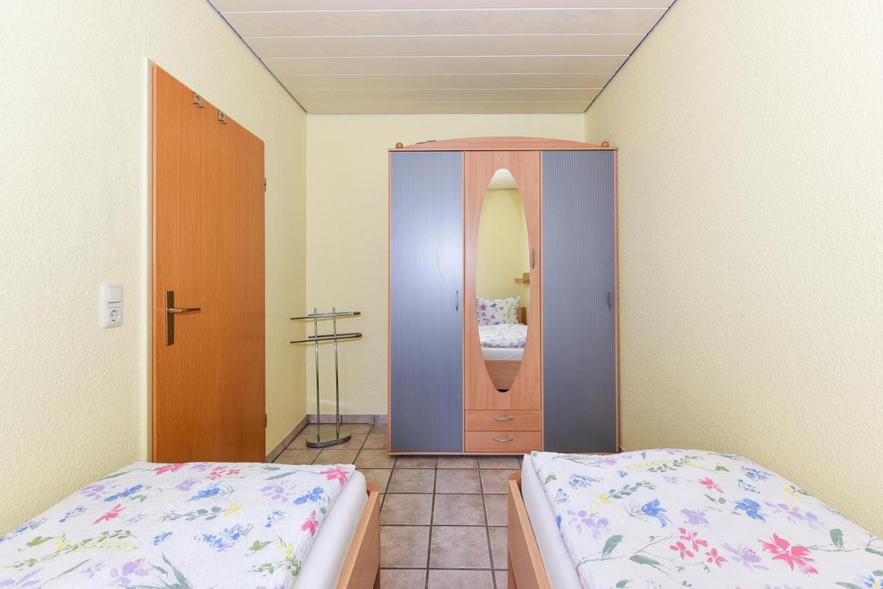 Ferienwohnungen Mit Terrasse Im Haus Seekieker Bensersiel Exterior photo