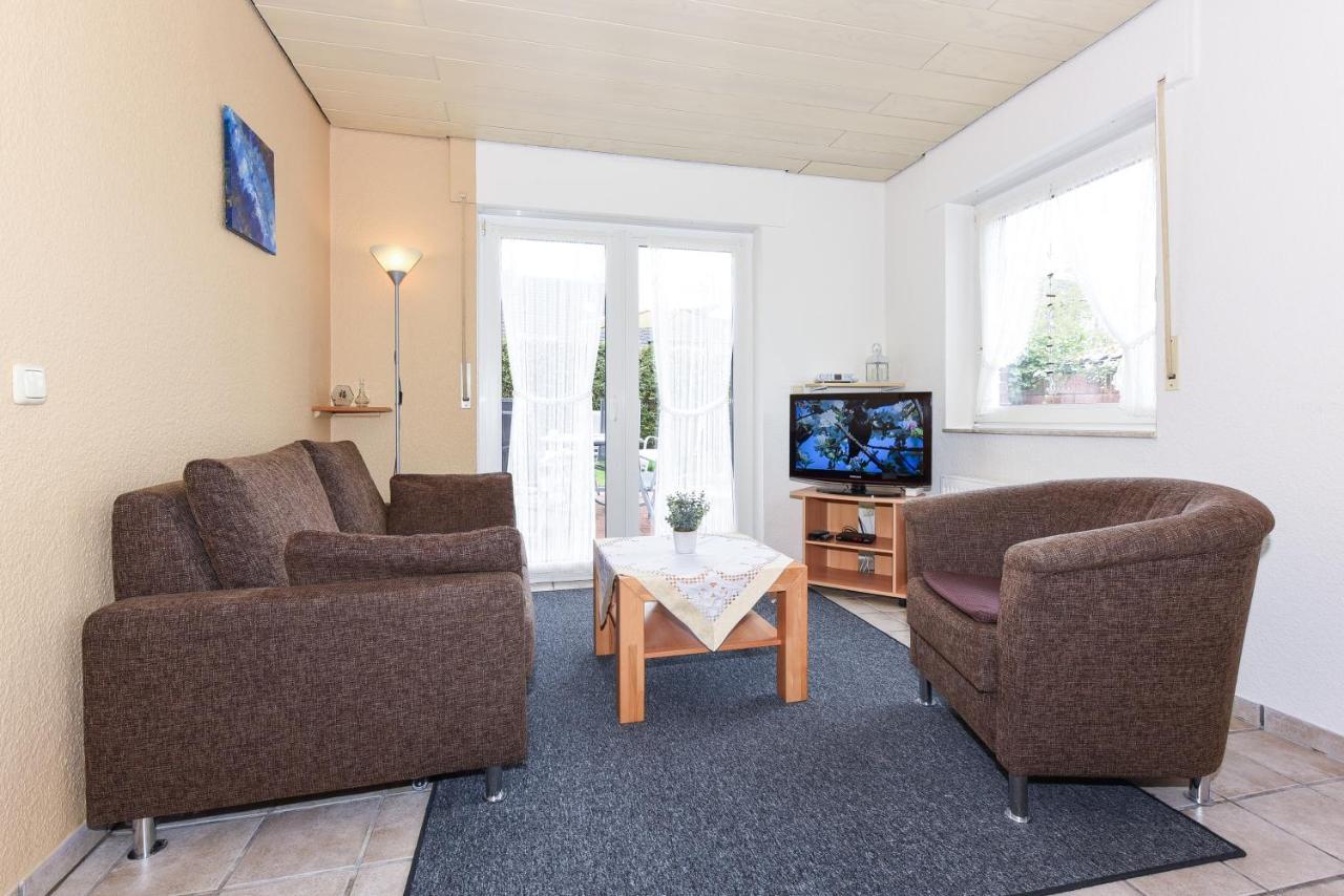 Ferienwohnungen Mit Terrasse Im Haus Seekieker Bensersiel Exterior photo